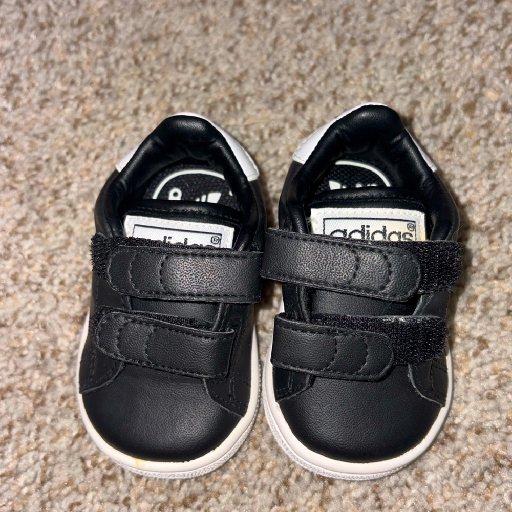 EUC Adidas Shoes